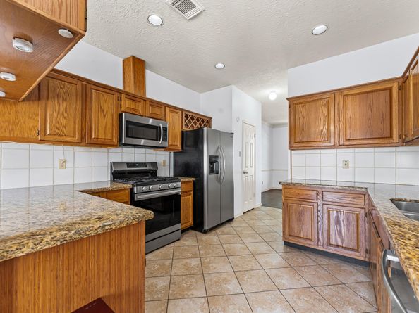 2118 Gemini Street, Houston TX 77058