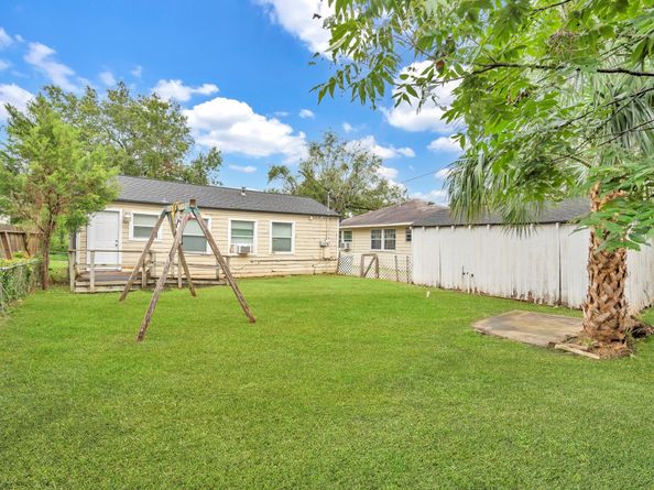 3530 Griggs Road, Houston TX 77021