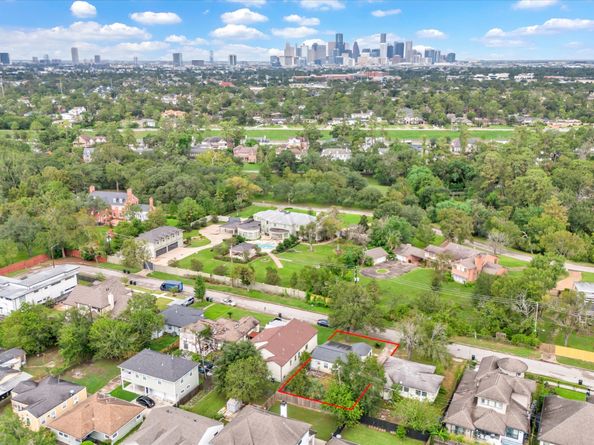 3530 Griggs Road, Houston TX 77021