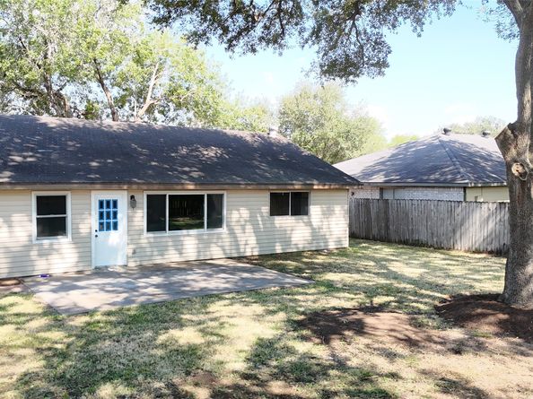 17706 Fife Lane, Webster TX 77598