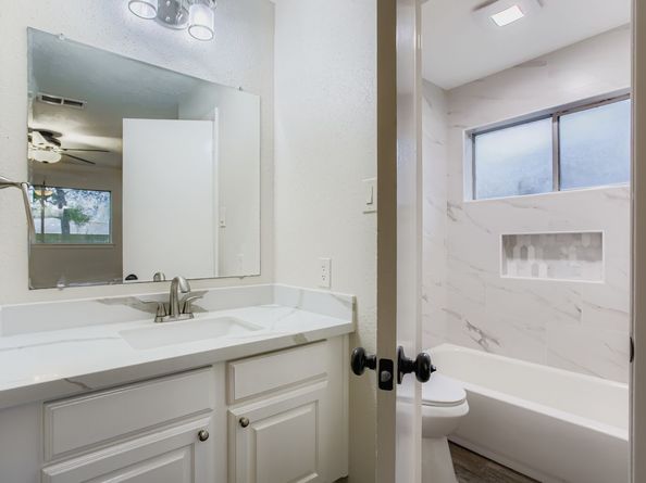 17706 Fife Lane, Webster TX 77598