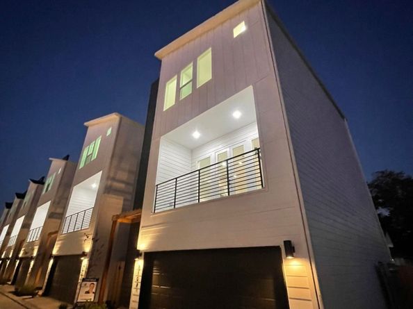 810 Elkhart Street B, Houston TX 77091