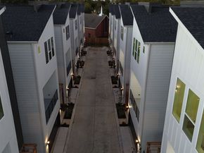 810 Elkhart Street B, Houston TX 77091