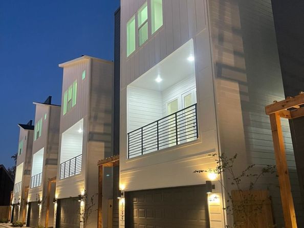 810 Elkhart Street B, Houston TX 77091