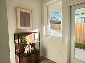 810 Elkhart Street B, Houston TX 77091