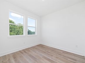 810 Elkhart Street B, Houston TX 77091