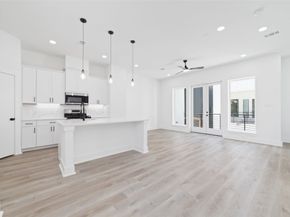 810 Elkhart Street B, Houston TX 77091