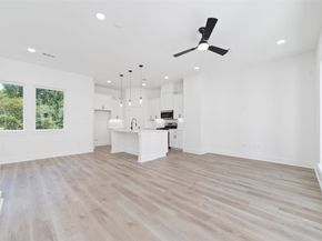 810 Elkhart Street B, Houston TX 77091