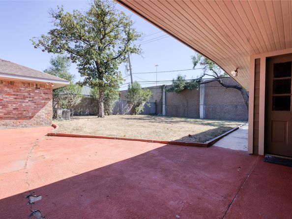 3707 Woodvalley Drive, Houston TX 77025
