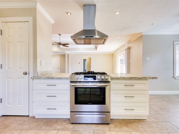 3707 Woodvalley Drive, Houston TX 77025