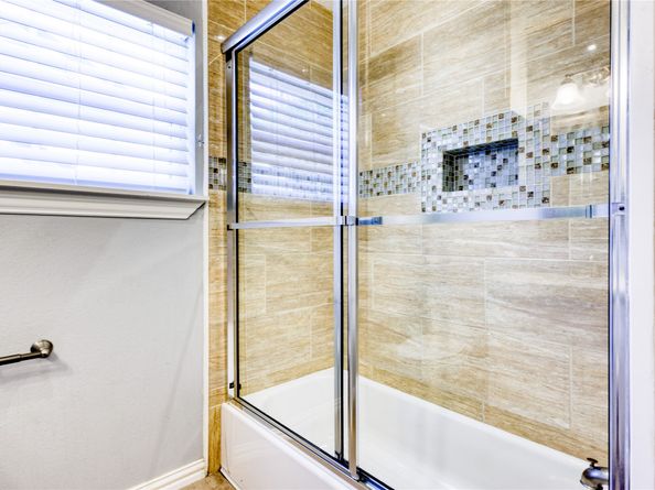 3707 Woodvalley Drive, Houston TX 77025