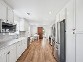 1003 Blue Willow Drive, Houston TX 77042