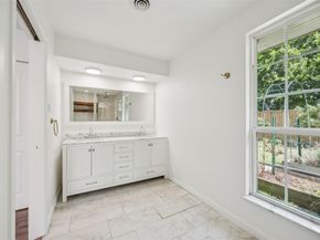1003 Blue Willow Drive, Houston TX 77042