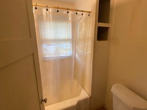 7710 Pointer St, Houston TX 77016