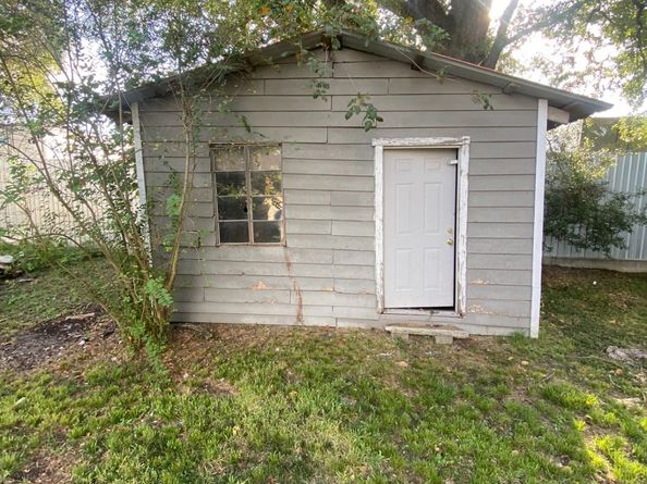 7710 Pointer St, Houston TX 77016