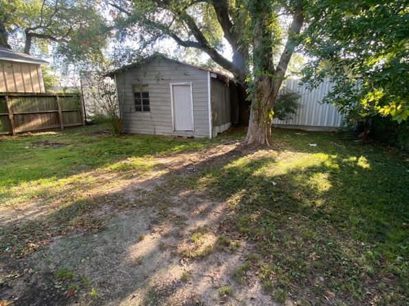7710 Pointer St, Houston TX 77016