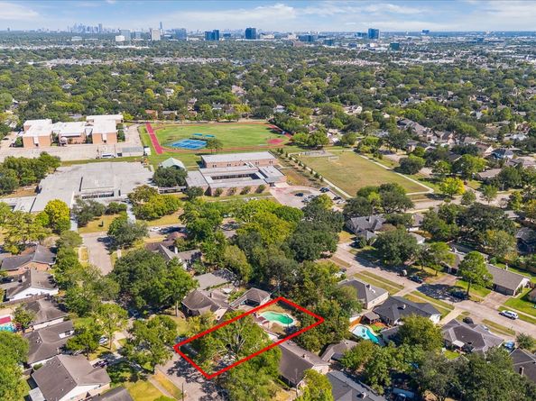 12323 Brandywyne Drive, Houston TX 77077