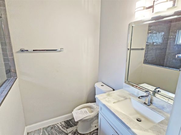 402 Hunt Street, Houston TX 77003