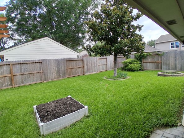17010 Poplar Hill Street, Houston TX 77095