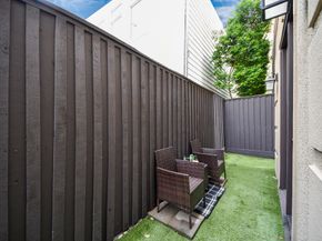 2008 Helena Street, Houston TX 77002