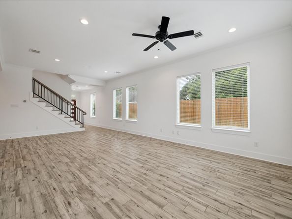 6635 TC Jester Boulevard A, Houston TX 77091