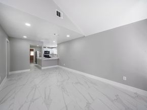 23 Summer Crest Circle, The Woodlands TX 77381