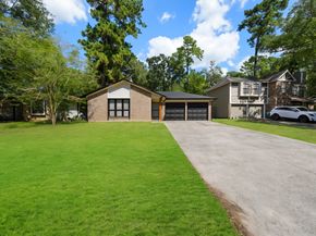 23 Summer Crest Circle, The Woodlands TX 77381