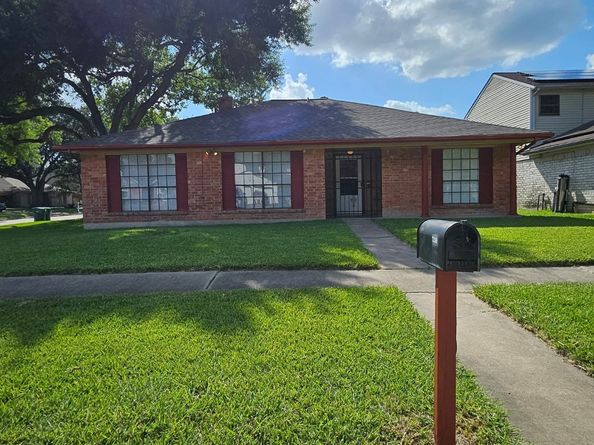 7206 Navidad Road, Houston TX 77083