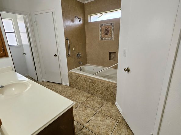7206 Navidad Road, Houston TX 77083