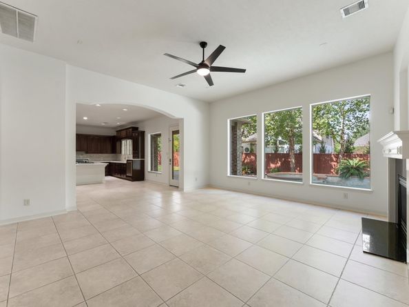 361 W Tupelo Green Circle, Spring TX 77389