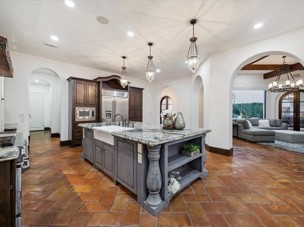 5026 Carew Street, Houston TX 77096