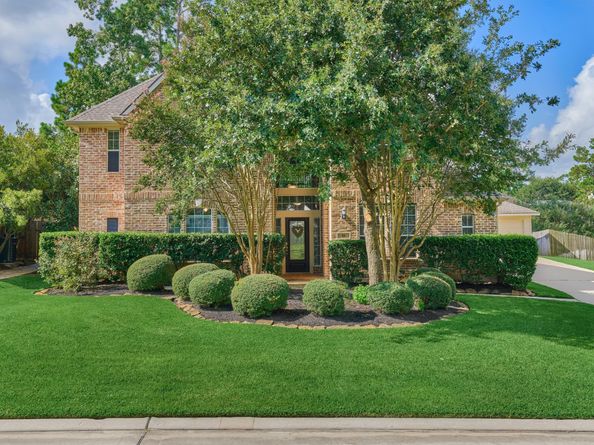 58 S Bardsbrook Circle, The Woodlands TX 77382
