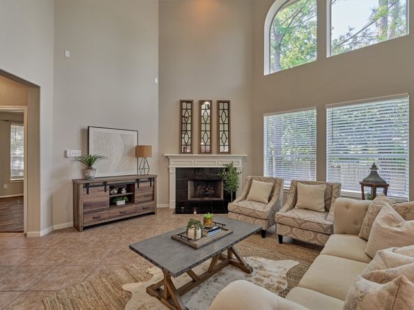 58 S Bardsbrook Circle, The Woodlands TX 77382