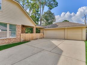 58 S Bardsbrook Circle, The Woodlands TX 77382