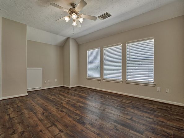58 S Bardsbrook Circle, The Woodlands TX 77382