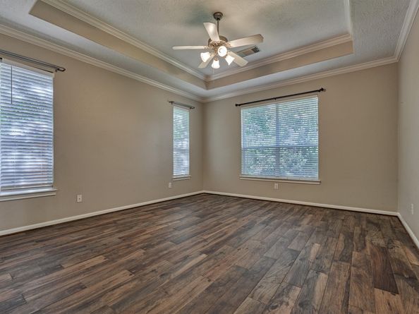 58 S Bardsbrook Circle, The Woodlands TX 77382
