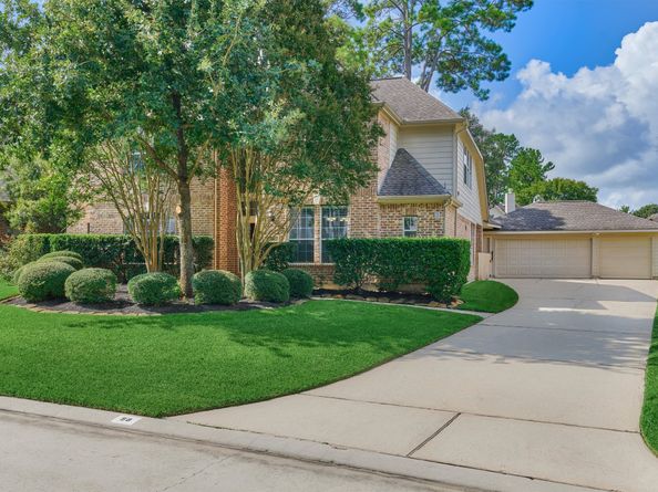 58 S Bardsbrook Circle, The Woodlands TX 77382