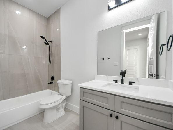 1510 E 31st Street, Houston TX 77022