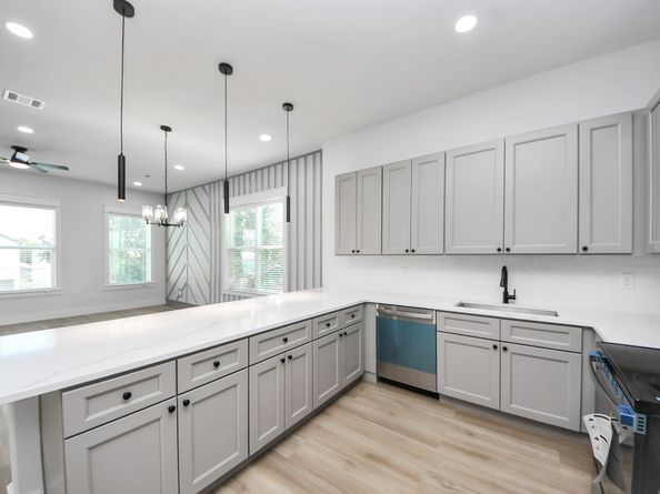 1510 E 31st Street, Houston TX 77022