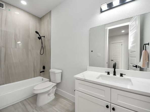 1510 E 31st Street, Houston TX 77022
