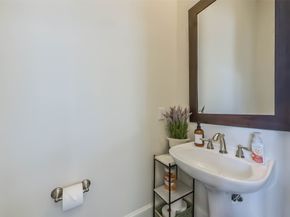 9450 London Bridge Station, Houston TX 77045