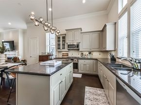 9450 London Bridge Station, Houston TX 77045