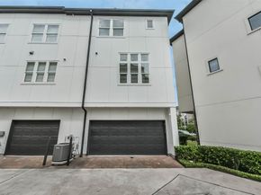 9450 London Bridge Station, Houston TX 77045