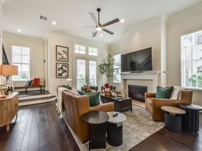 9450 London Bridge Station, Houston TX 77045