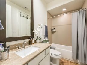 9450 London Bridge Station, Houston TX 77045