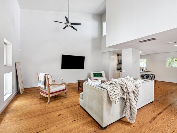 219 W Gray Street, Houston TX 77019
