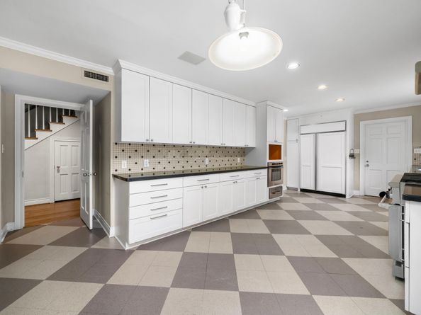 3867 Olympia Drive, Houston TX 77019