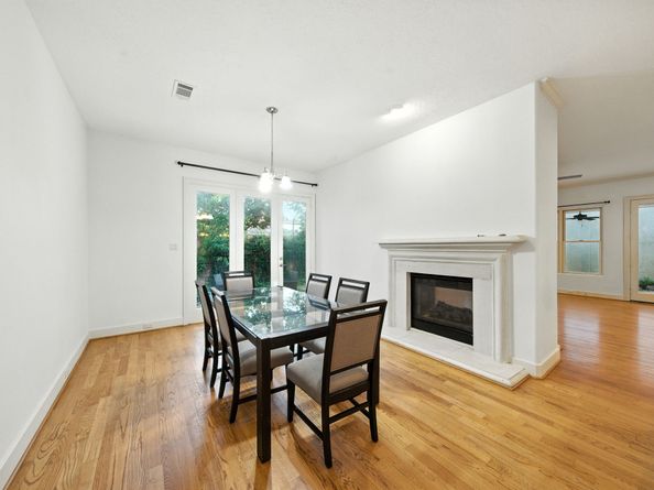2714 Stuart Manor, Houston TX 77082