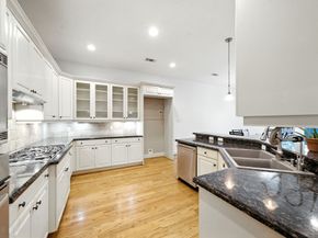 2714 Stuart Manor, Houston TX 77082