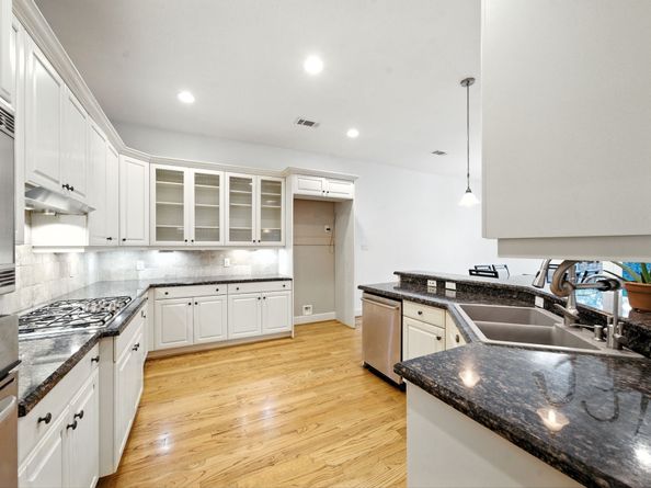 2714 Stuart Manor, Houston TX 77082